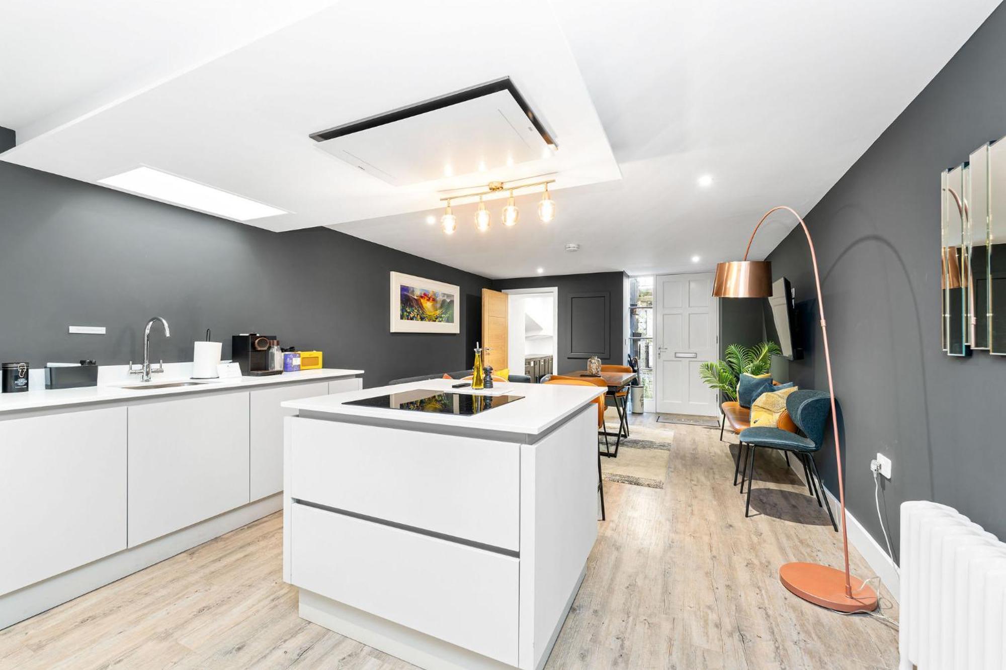 Righ Properties - Luxury West End Artisan Apartment EDI Kültér fotó