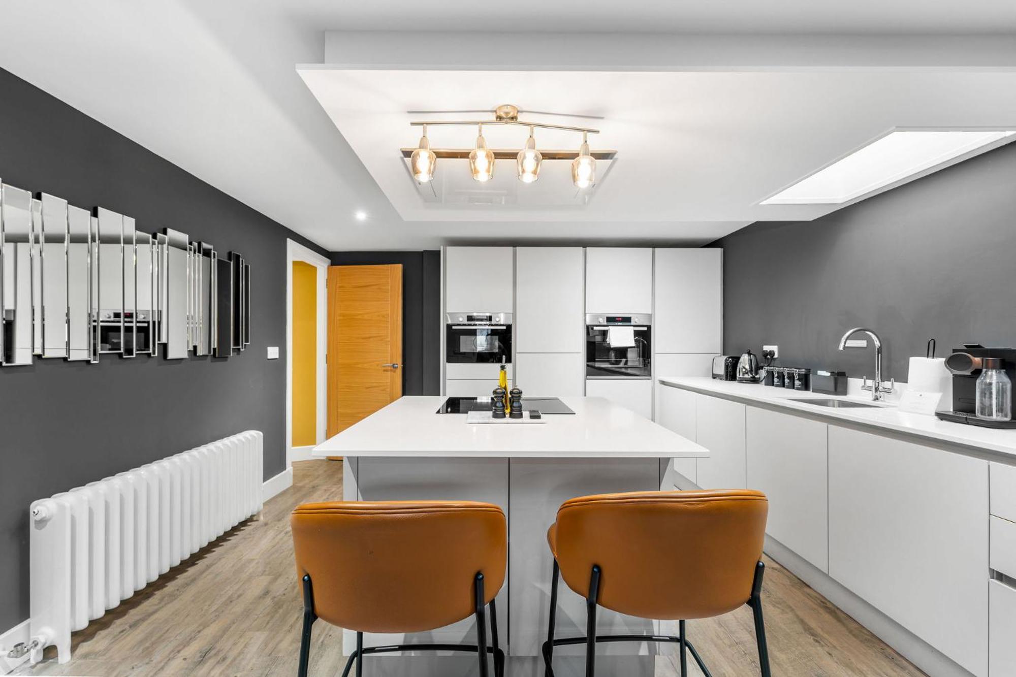 Righ Properties - Luxury West End Artisan Apartment EDI Kültér fotó