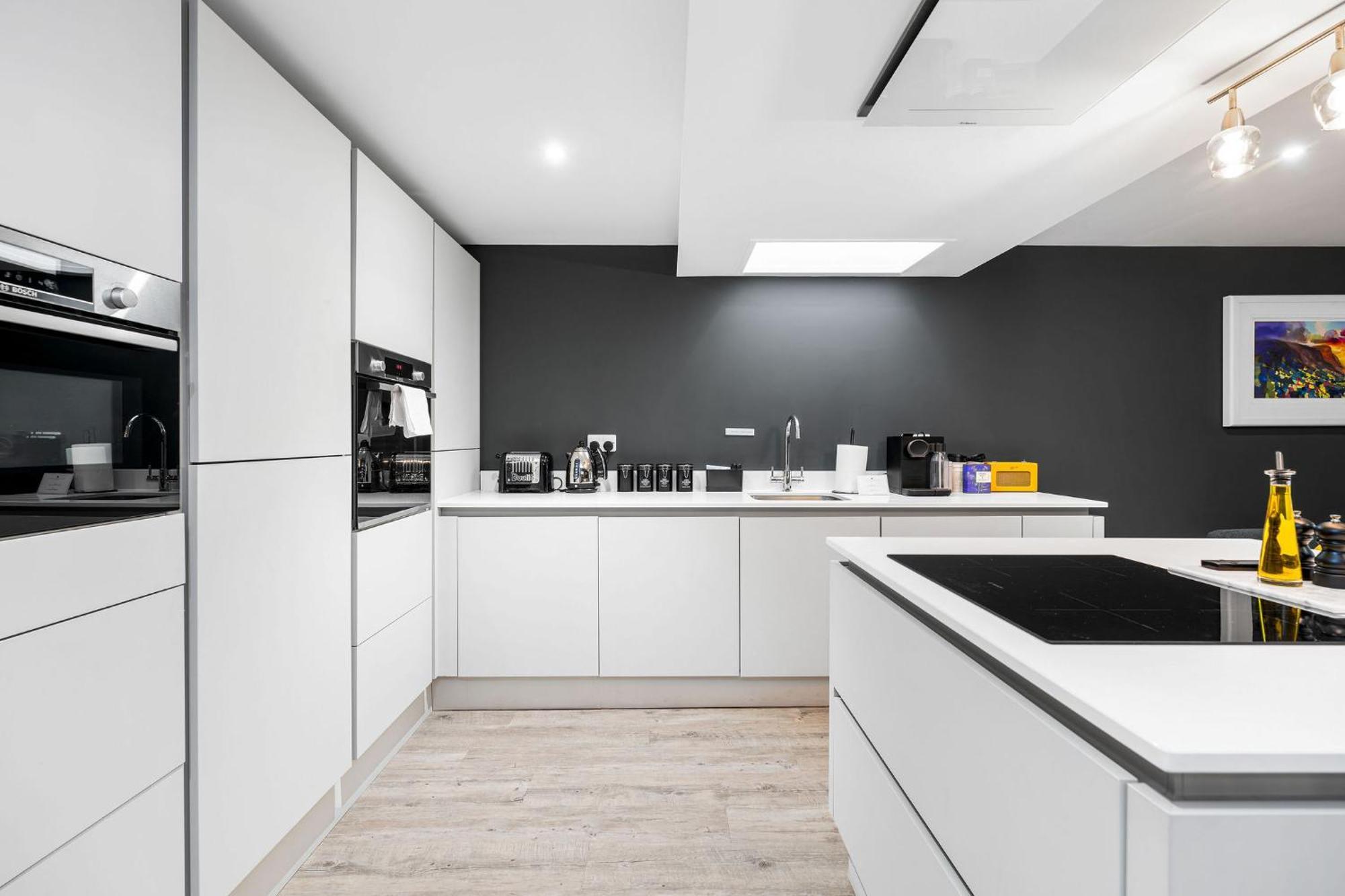 Righ Properties - Luxury West End Artisan Apartment EDI Kültér fotó
