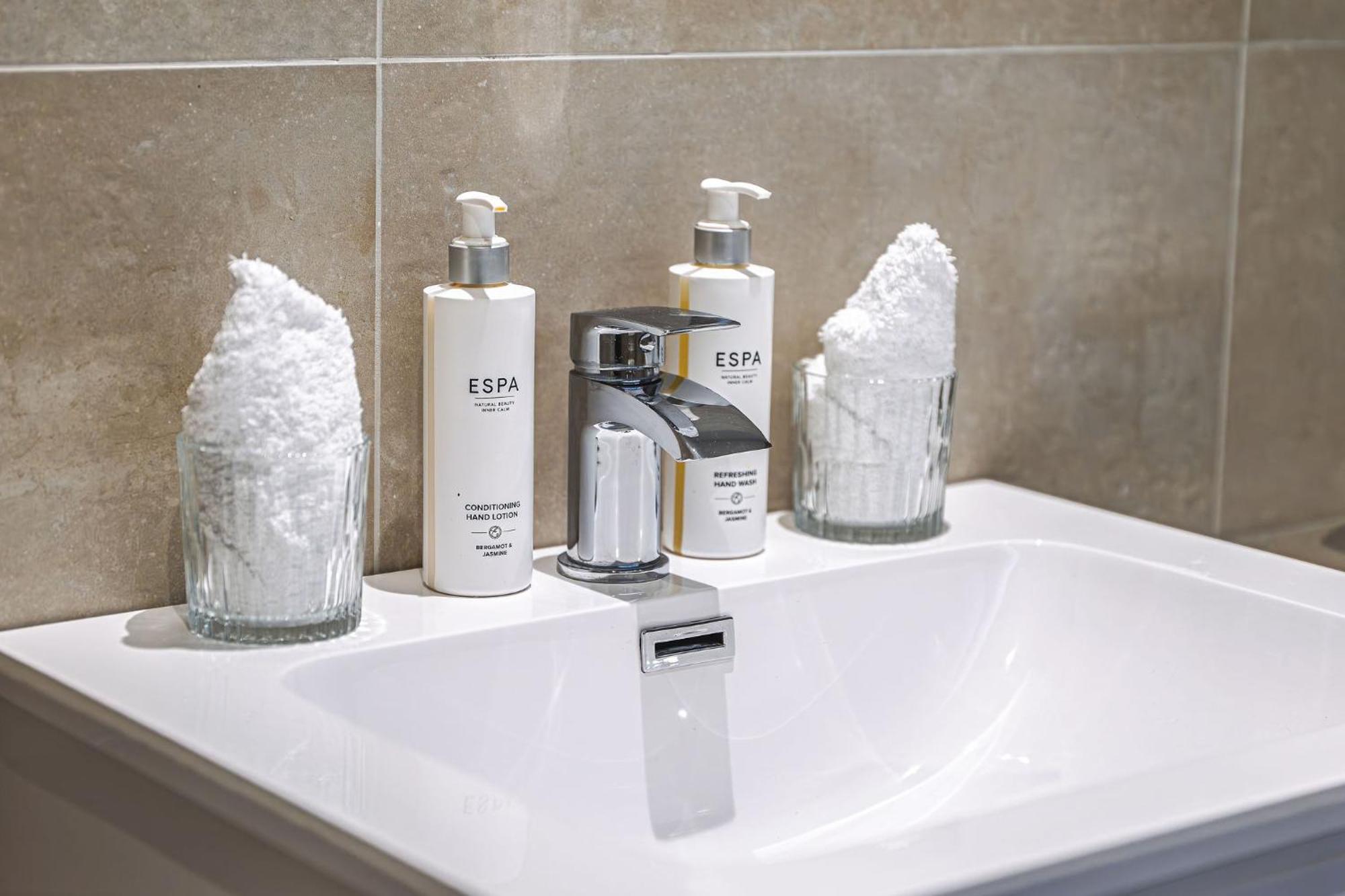 Righ Properties - Luxury West End Artisan Apartment EDI Kültér fotó